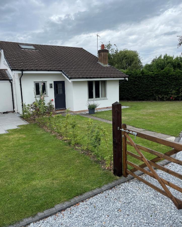 Fir Tree Cottage Честър Екстериор снимка